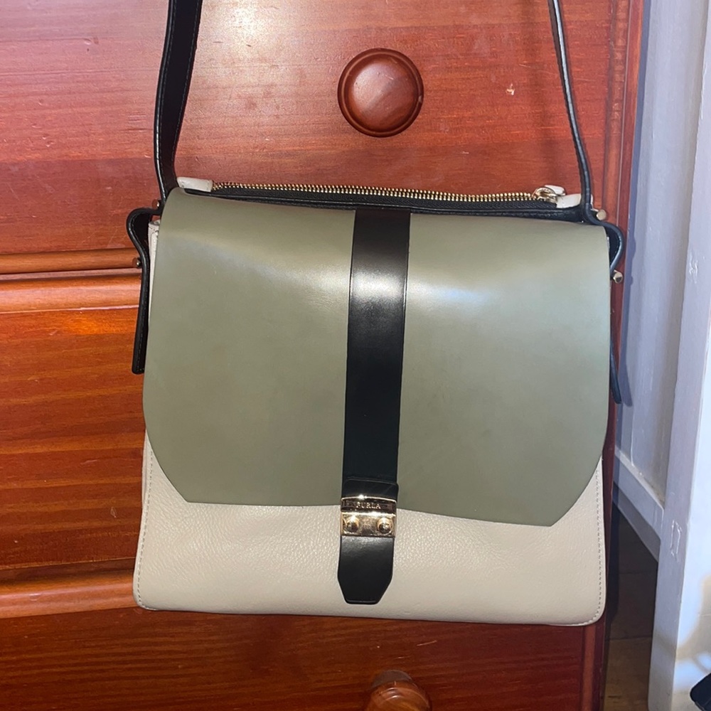Furla purse